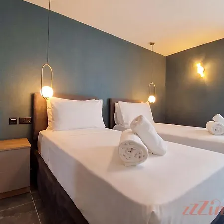 מלון A St Julians - Adults Only 3*